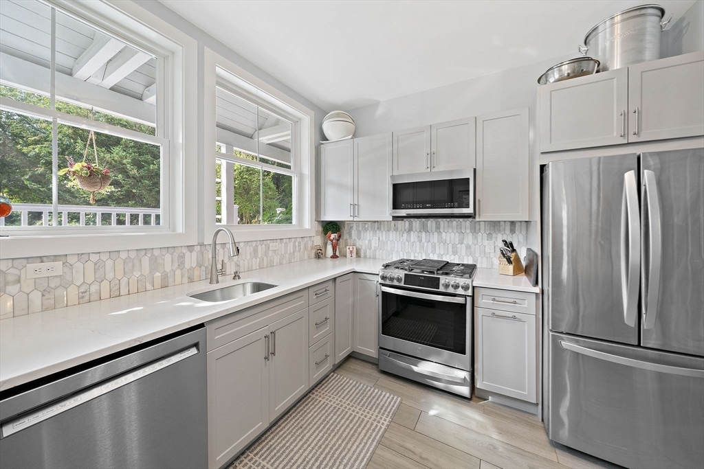 2 Rivers Edge Road, Unit 2 Hull, MA 02045 - Photo 11 of 41 Gallery Image 11