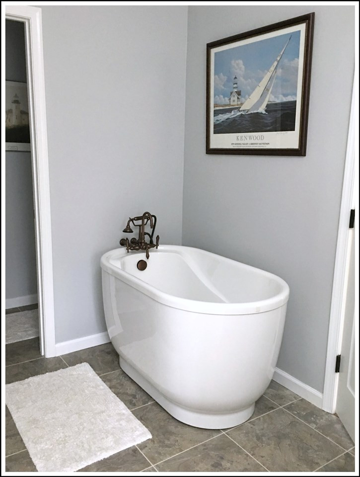 8105 Coleraine Court Raleigh, NC 27615 - Photo 14 of 23 Master Bath Soaking Tub