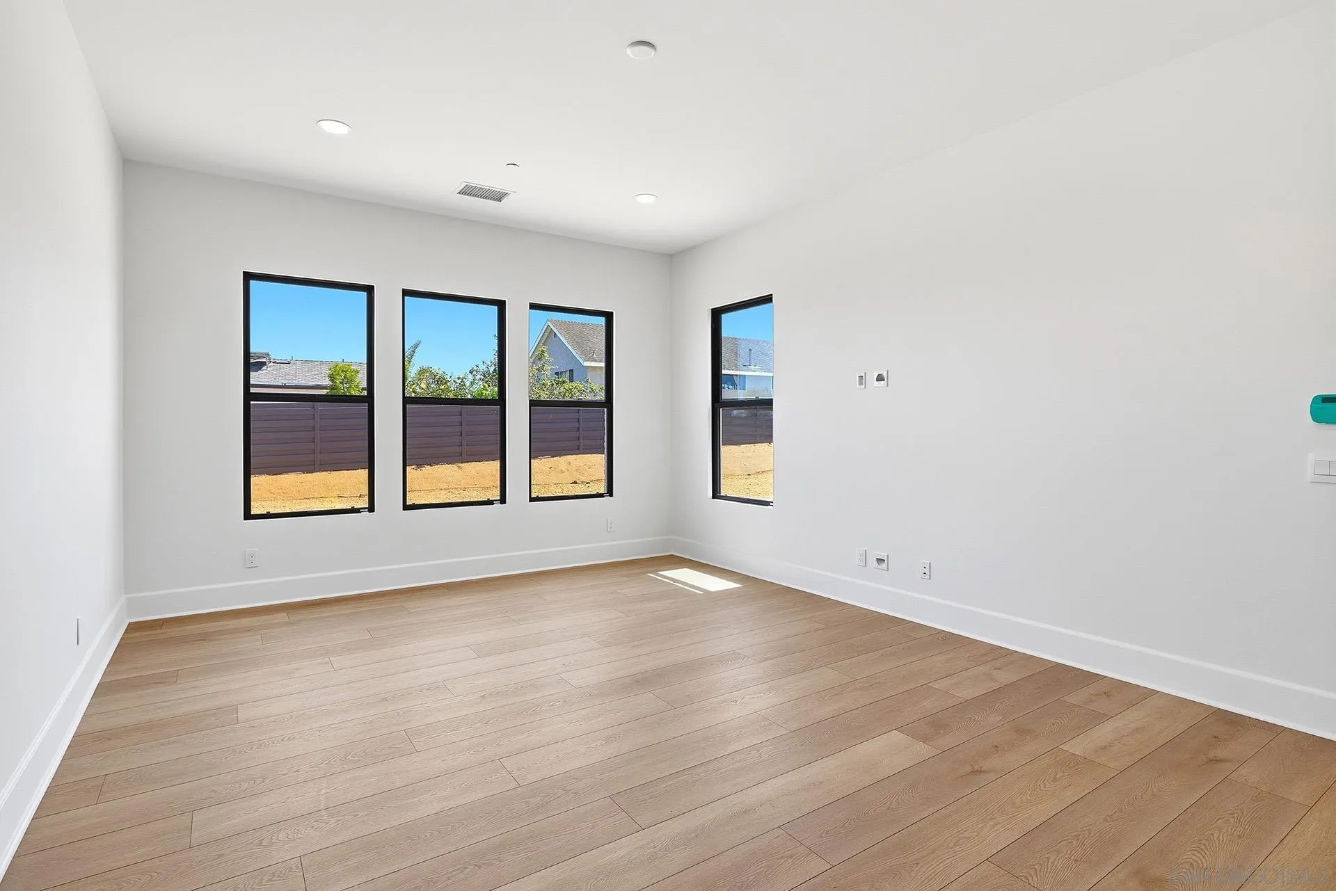 425 Bell Rnch Road Solana Beach, CA 92075 - Photo 21 of 31 Gallery Image 21