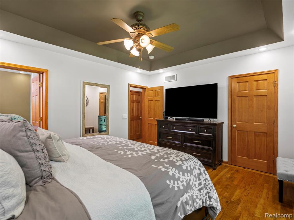 9480 Hartland Road Fenton, MI 48430 - Photo 18 of 70