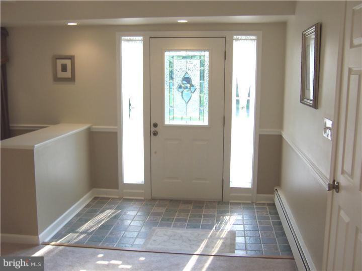 43 Cepp Road Perkiomenville, PA 18074 - Photo 4 of 18 Foyer