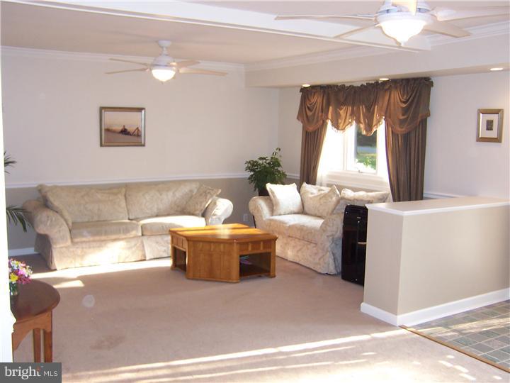 43 Cepp Road Perkiomenville, PA 18074 - Photo 5 of 18 Living Room