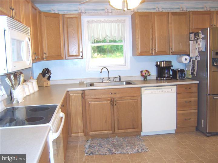 43 Cepp Road Perkiomenville, PA 18074 - Photo 7 of 18 Kitchen