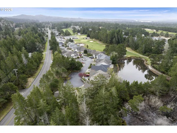 $530,000 | 9 Waterford Downs, Florence, OR 97439