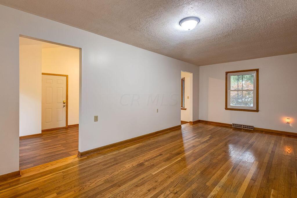 6541 Charles Road Westerville, OH 43082 - Photo 8 of 24 1-8