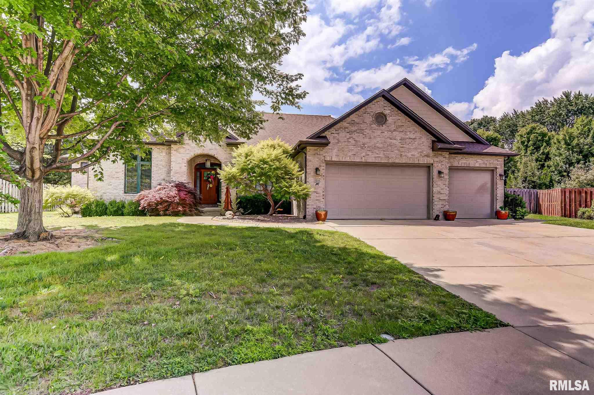 2223 Wydown Avenue Springfield, IL 62704 - Photo 1 of 48 Gallery Image 1