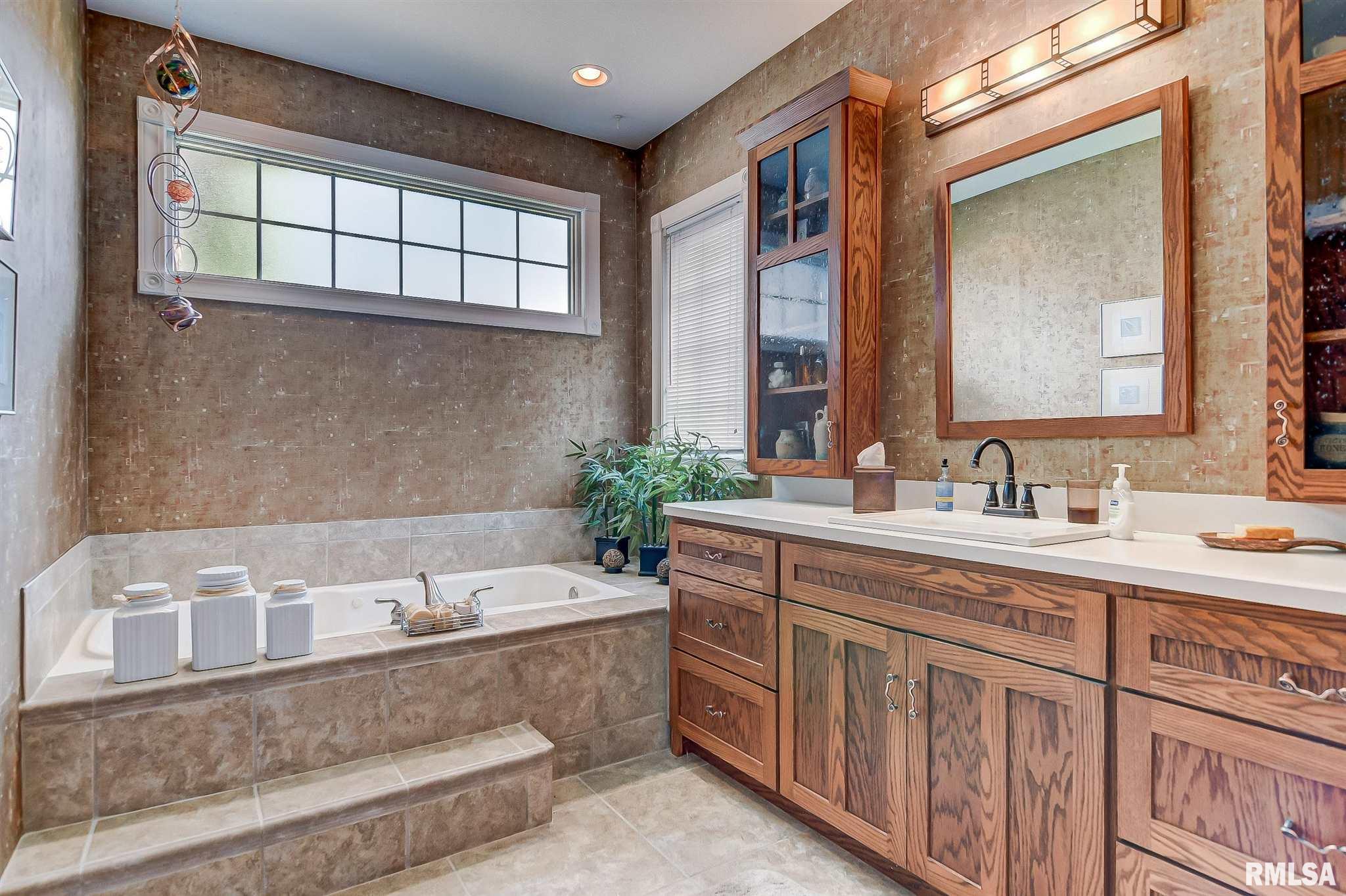 2223 Wydown Avenue Springfield, IL 62704 - Photo 23 of 48 Gallery Image 23