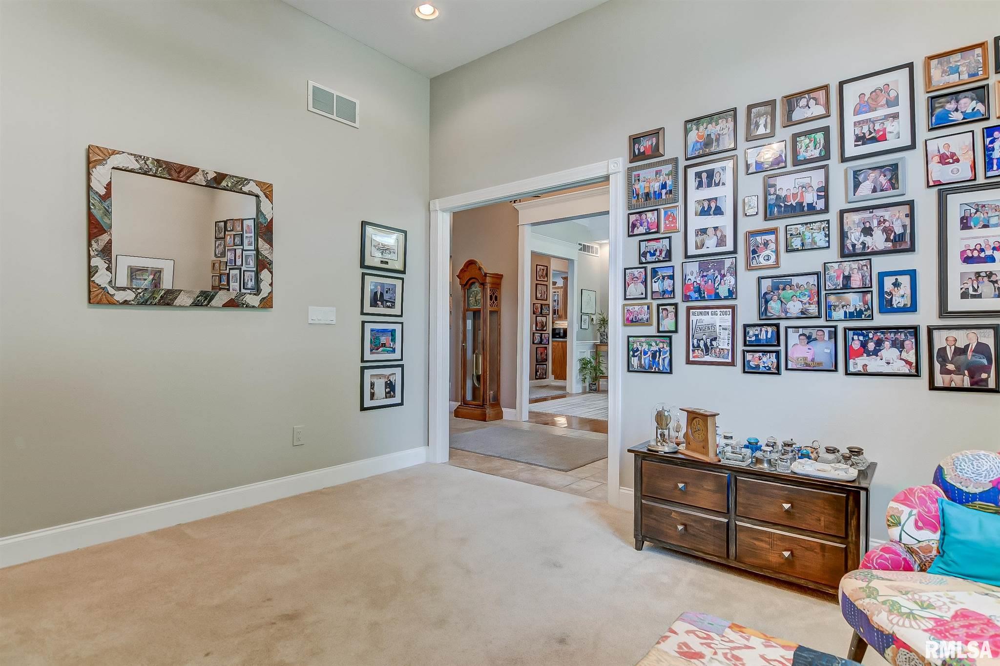 2223 Wydown Avenue Springfield, IL 62704 - Photo 28 of 48 Gallery Image 28