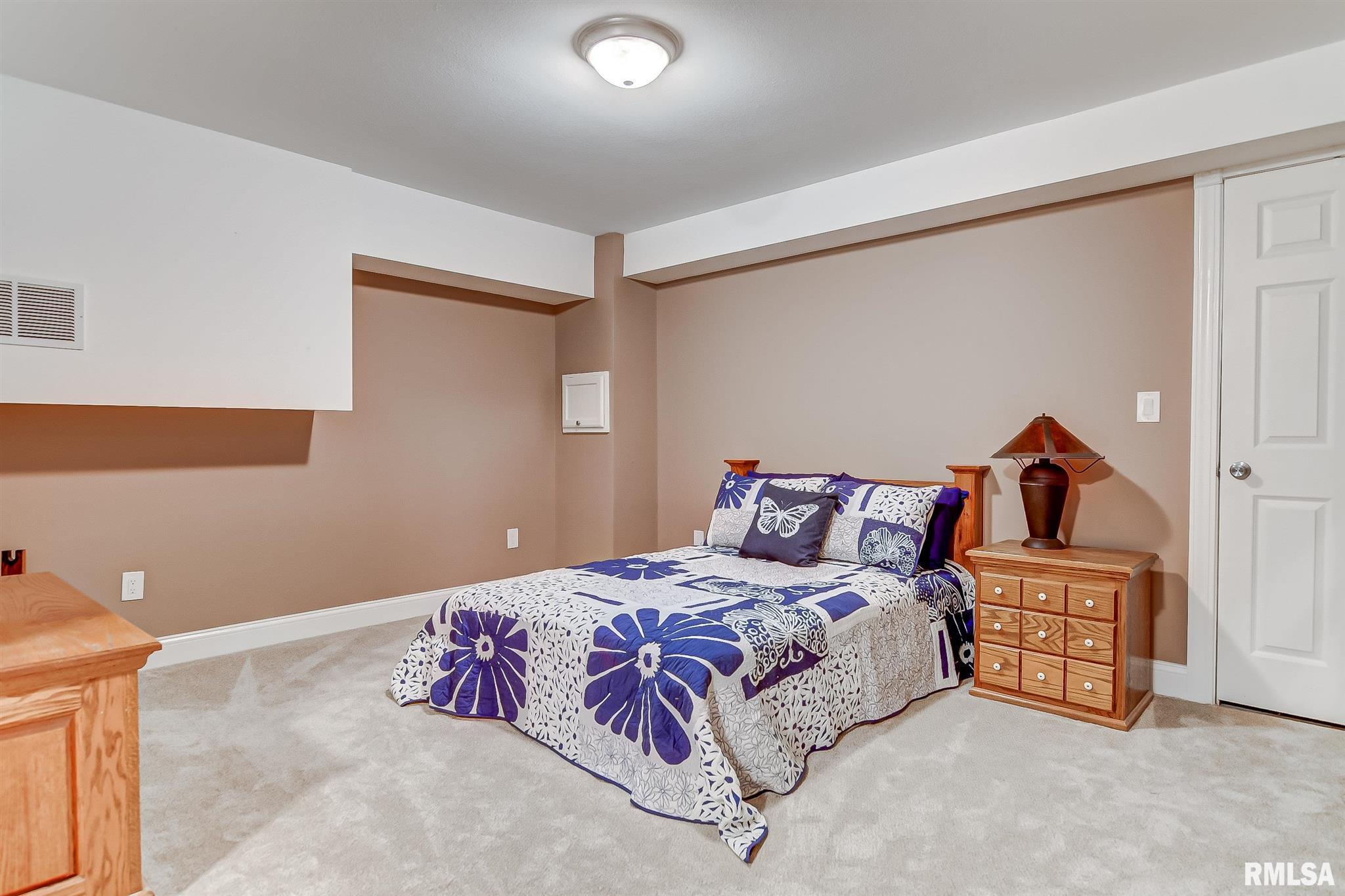 2223 Wydown Avenue Springfield, IL 62704 - Photo 40 of 48 Gallery Image 40