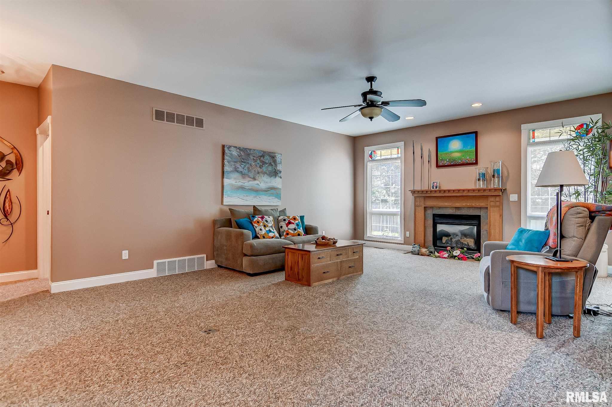 2223 Wydown Avenue Springfield, IL 62704 - Photo 6 of 48 Gallery Image 6