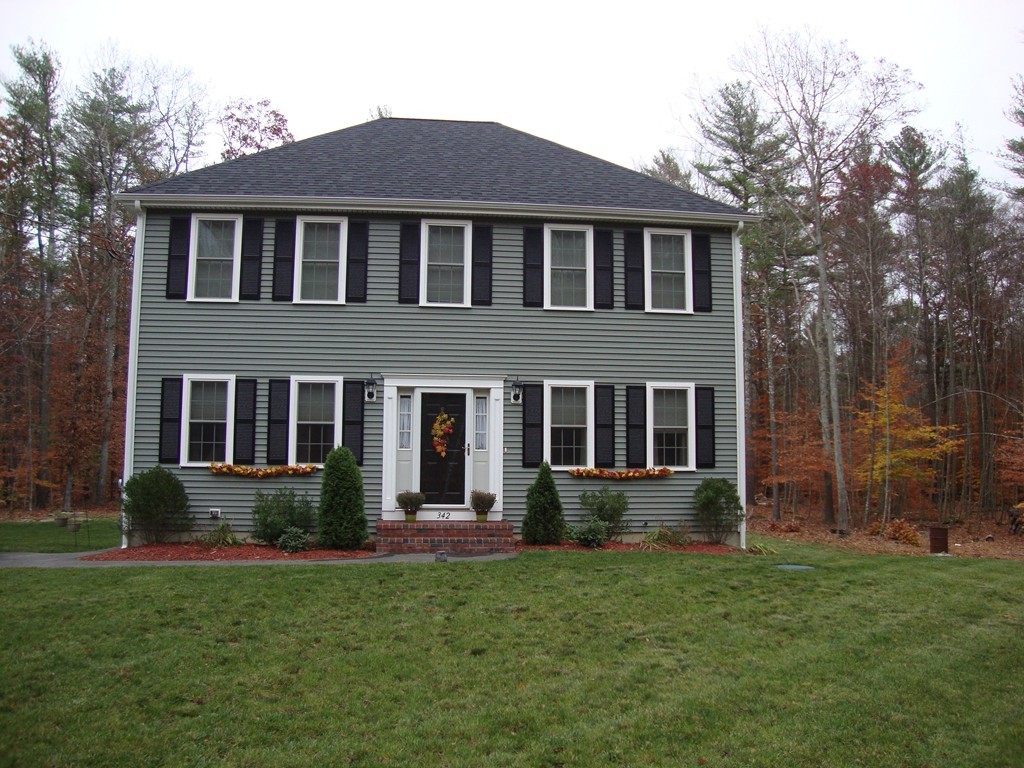 342 Marion Road Middleboro, MA 02346 - Photo 1 of 16