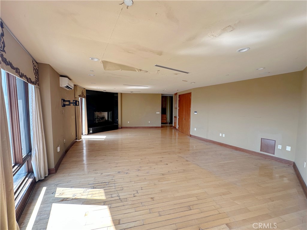 5077 Schumacher Road Calabasas, CA 91302 - Photo 19 of 58 a view of an empty room