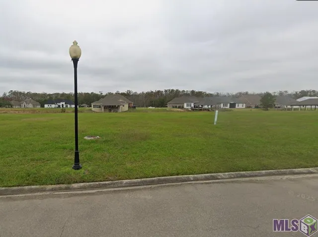 $75,000 | 21441 Blue Fin Drive, Springfield, LA 70462