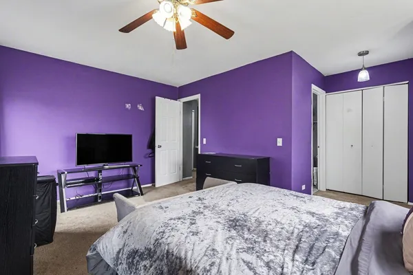 $234,900 | 554 Alton Court, Carol Stream, IL 60188