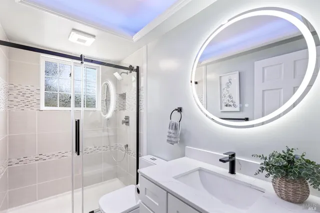 a view of a room with washer and dryer