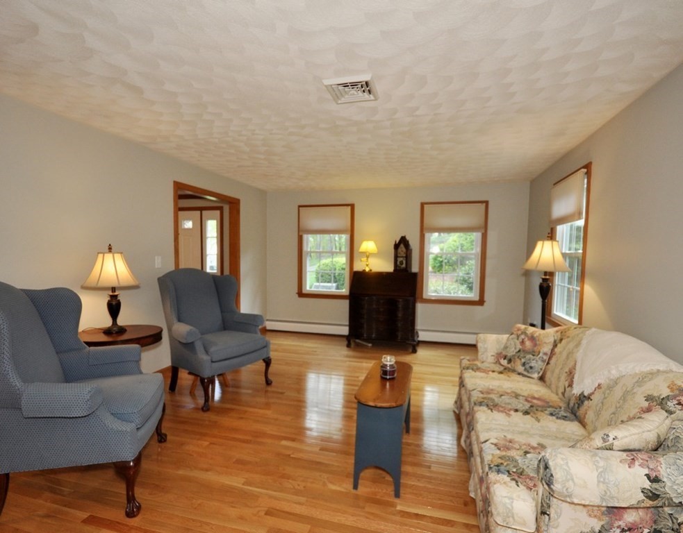 13 Abbott Road Maynard, MA 01754 - Photo 18 of 35