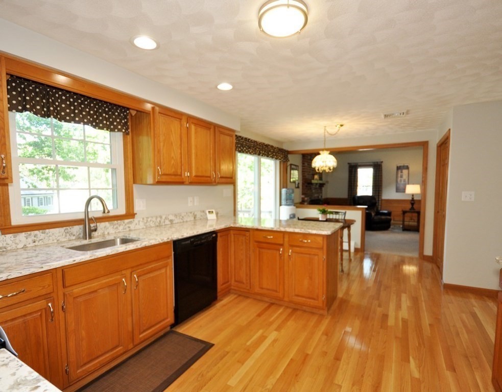 13 Abbott Road Maynard, MA 01754 - Photo 8 of 35