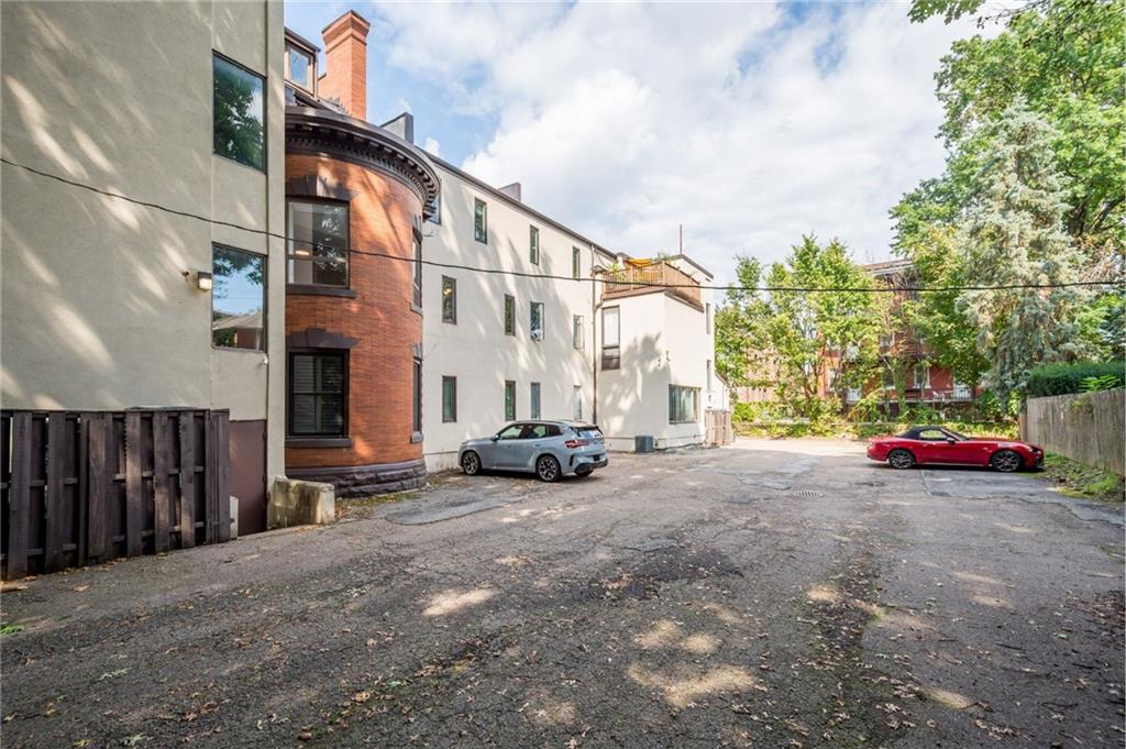 5922 Howe Street, Unit 204 Pittsburgh, PA 15232 - Photo 36 of 42 Ideally positioned for easy access to Shadyside, nearby universities, hospitals and surrounding East End neighborhoods.
