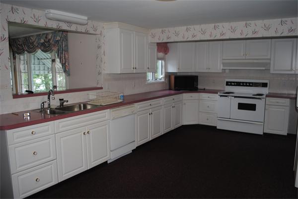 20 Cleveland Road Waltham, MA 02453 - Photo 2 of 5 Gallery Image 2