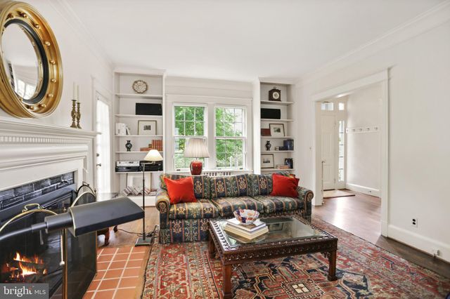 $1,295,000 | 209 Woodland Terrace, Alexandria, VA 22302