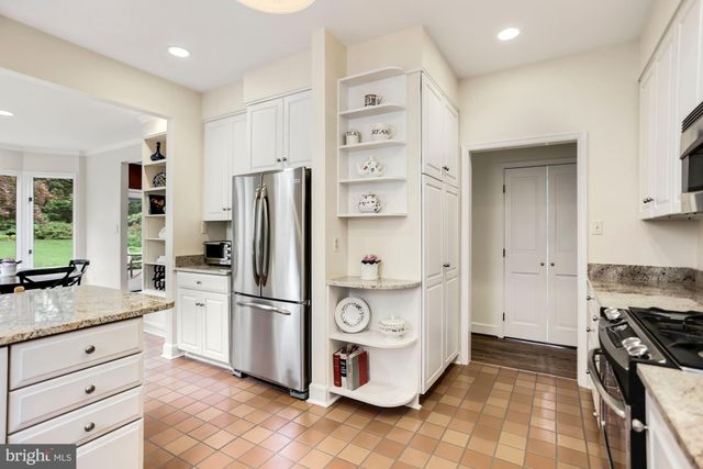 $1,295,000 | 209 Woodland Terrace, Alexandria, VA 22302