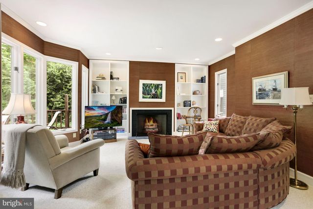 $1,295,000 | 209 Woodland Terrace, Alexandria, VA 22302