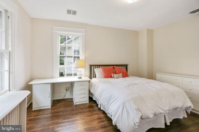 $1,295,000 | 209 Woodland Terrace, Alexandria, VA 22302