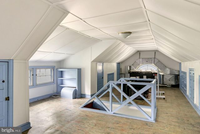 $1,295,000 | 209 Woodland Terrace, Alexandria, VA 22302