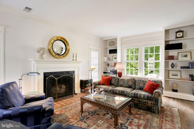 $1,295,000 | 209 Woodland Terrace, Alexandria, VA 22302