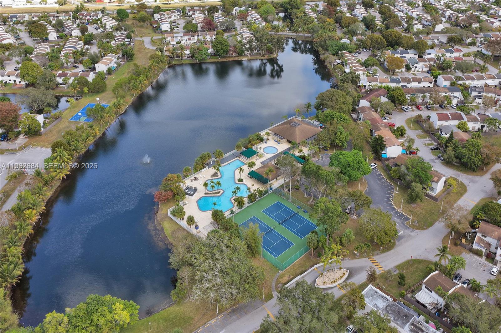 10960 Southwest 70th Terrace Miami, FL 33173 - Photo 36 of 44