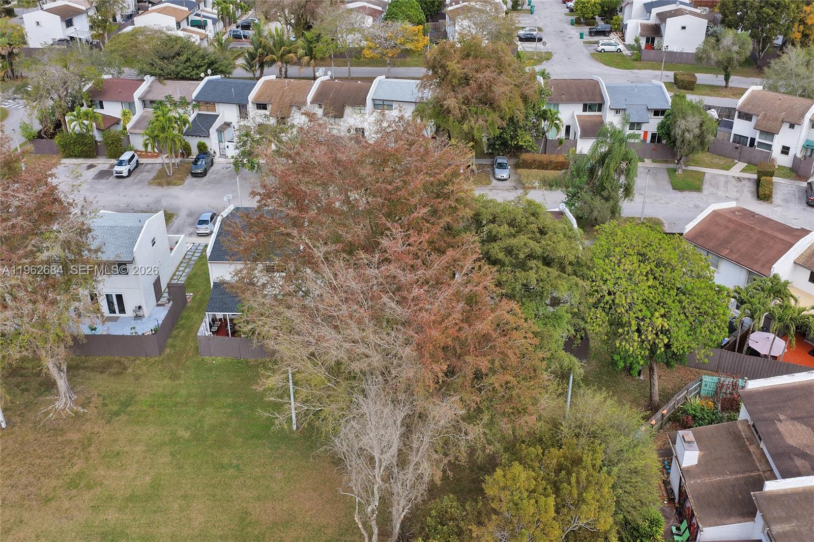 10960 Southwest 70th Terrace Miami, FL 33173 - Photo 41 of 44