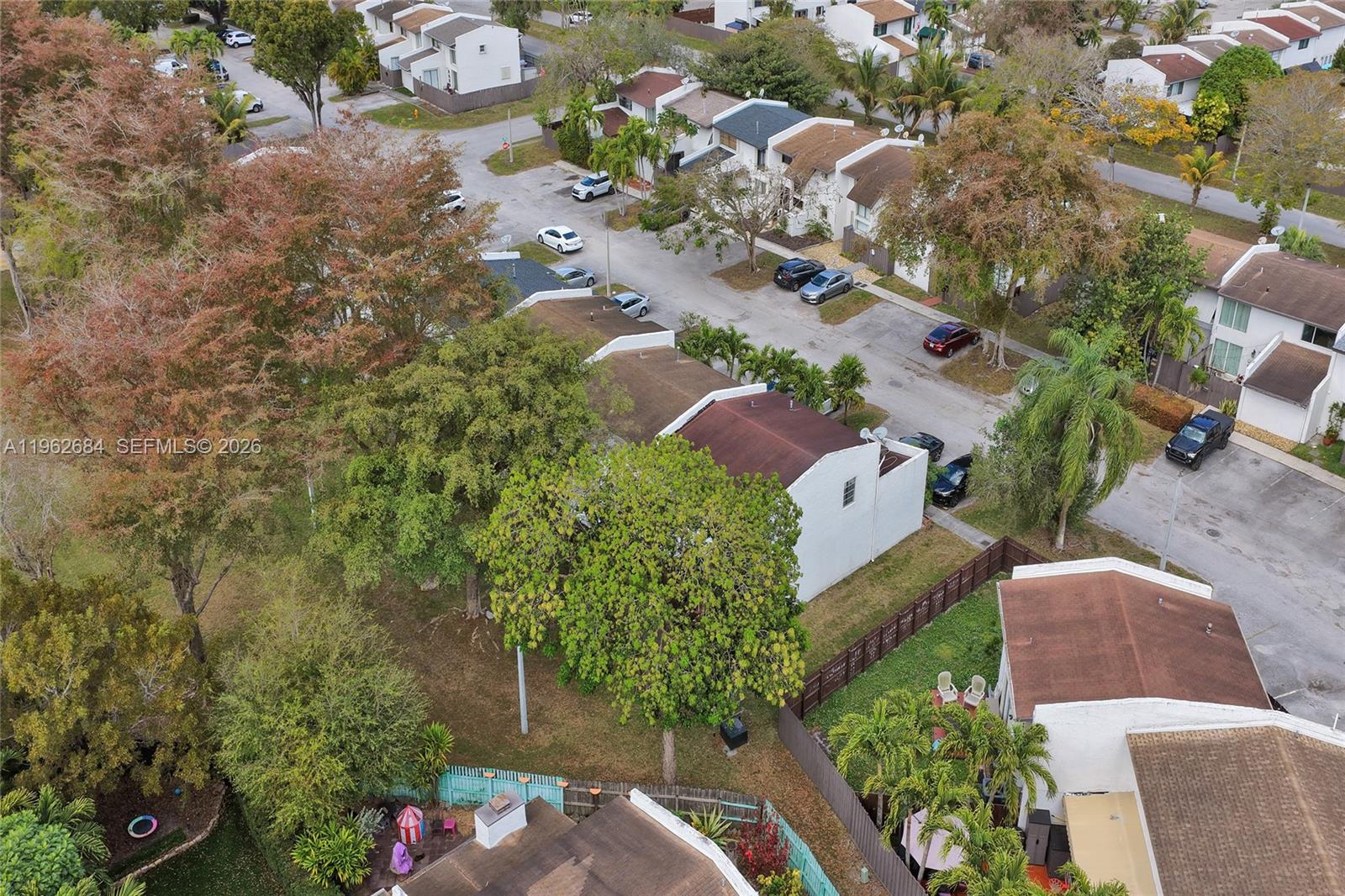 10960 Southwest 70th Terrace Miami, FL 33173 - Photo 42 of 44