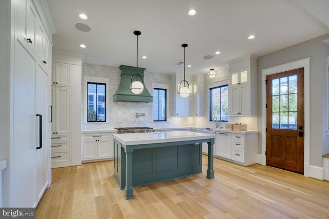 $3,510,275 | 3525 North Ohio Street, Arlington, VA 22207