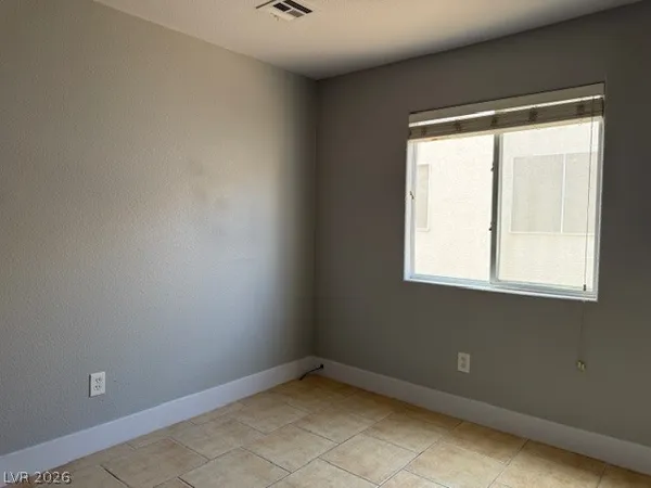 $2,100 | 3729 Discovery Creek Avenue, North Las Vegas, NV 89031