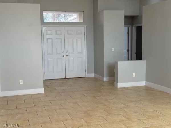 $2,100 | 3729 Discovery Creek Avenue, North Las Vegas, NV 89031
