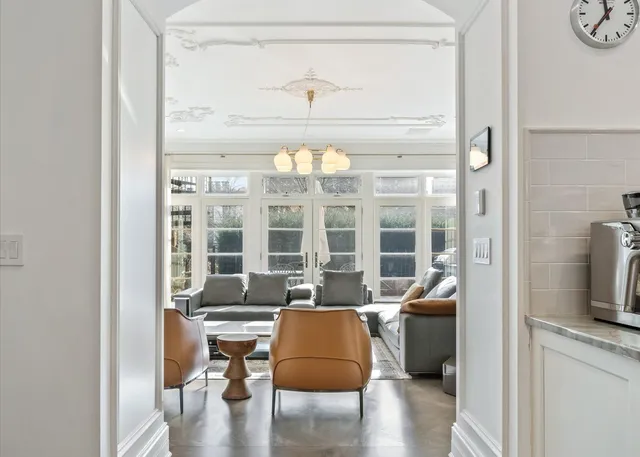 $38,000 | 441 West Deming Place, Chicago, IL 60614