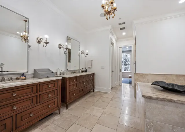 $38,000 | 441 West Deming Place, Chicago, IL 60614