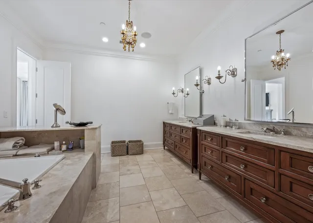 $38,000 | 441 West Deming Place, Chicago, IL 60614