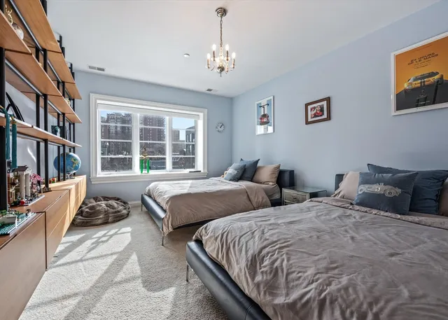 $38,000 | 441 West Deming Place, Chicago, IL 60614