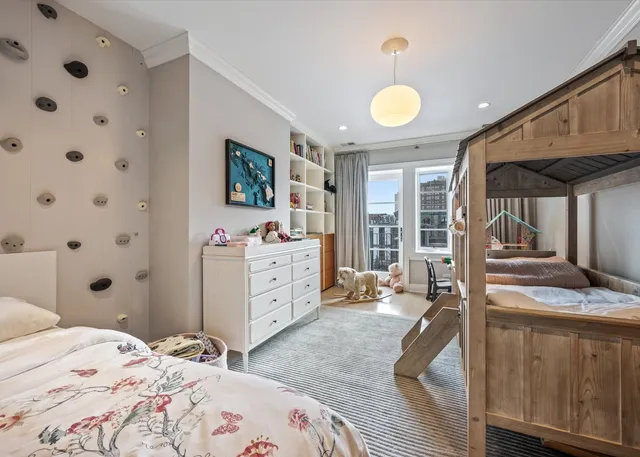 $38,000 | 441 West Deming Place, Chicago, IL 60614