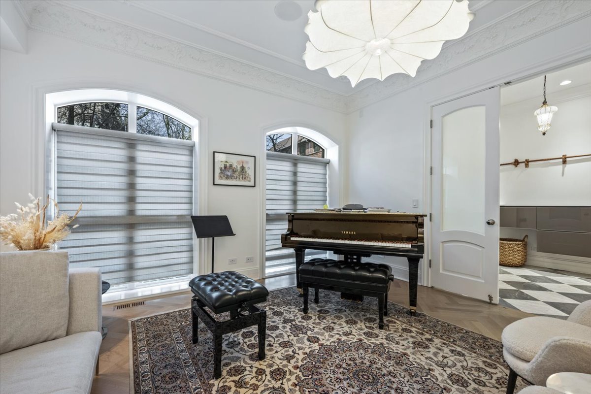 441 West Deming Place Chicago, IL 60614 - Photo 4 of 52