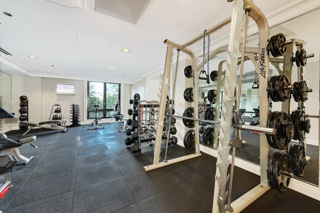 $38,000 | 441 West Deming Place, Chicago, IL 60614