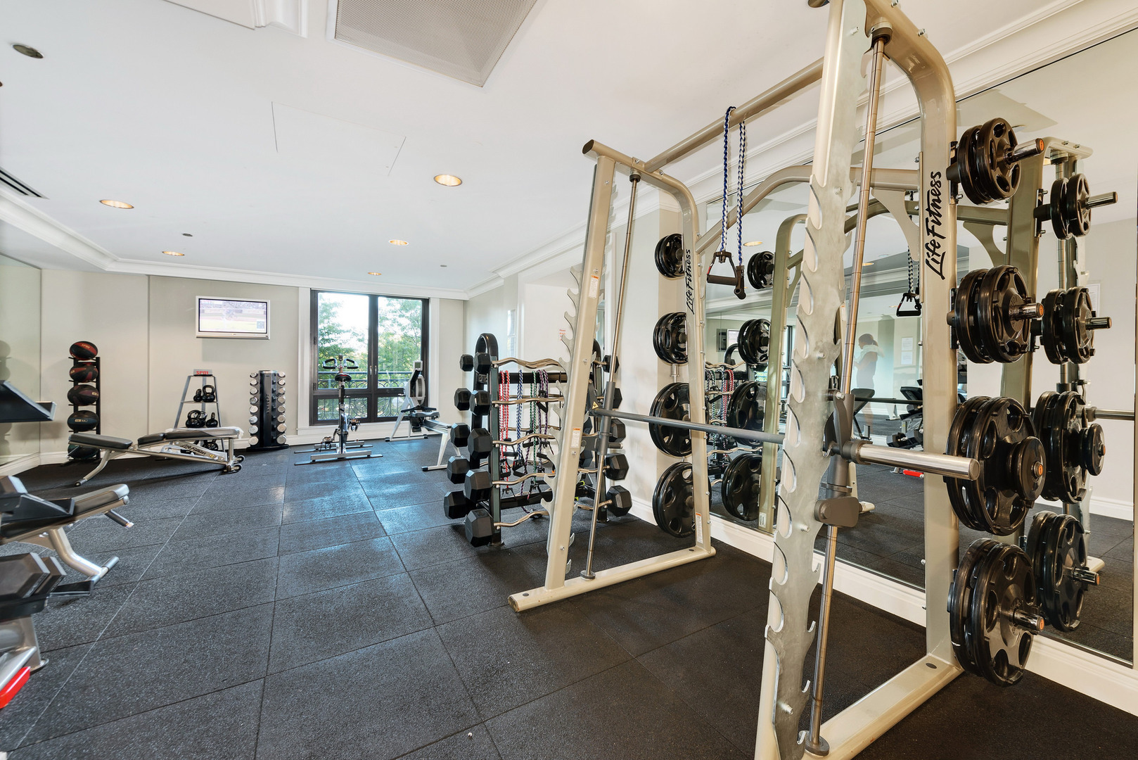 441 West Deming Place Chicago, IL 60614 - Photo 53 of 54 a view of a room with gym equipment