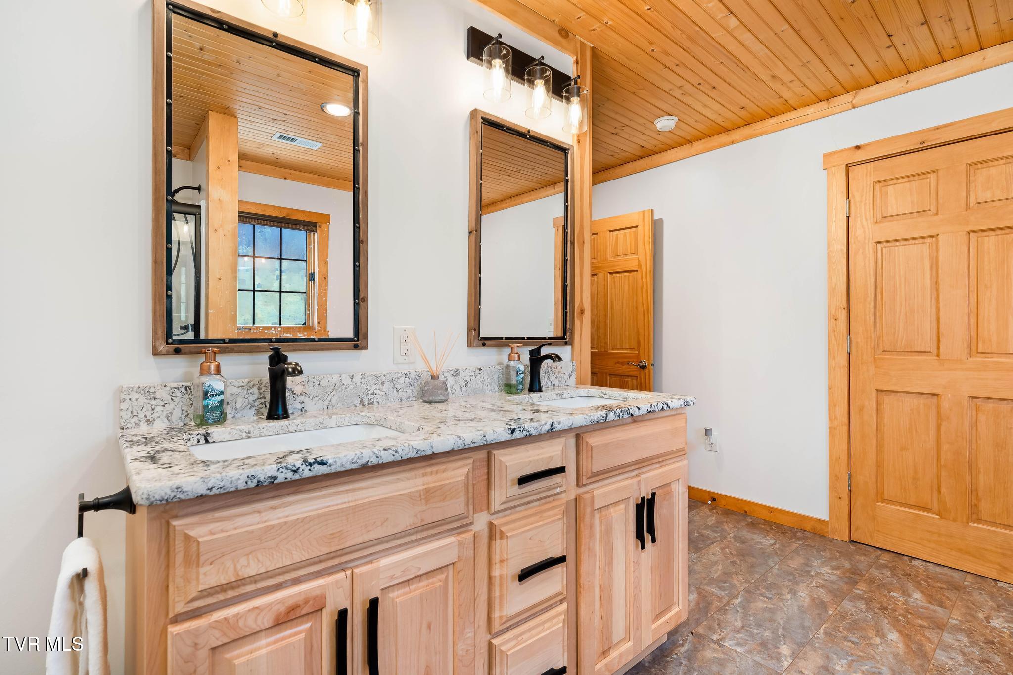 285 Cable Hollow Road Butler, TN 37640 - Photo 89 of 110 285 Cable Hollow Road (118 of 139)