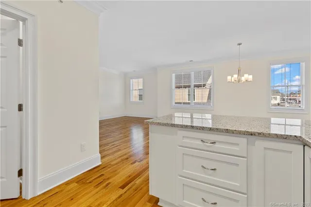 $2,100 | 73 West Main Street, Unit 5, Clinton, CT 06413