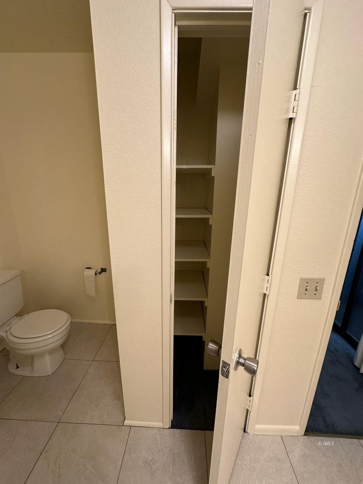 263 East Line Street, Unit F Bishop, CA 93514 - Photo 10 of 13 Prim Ba Storage