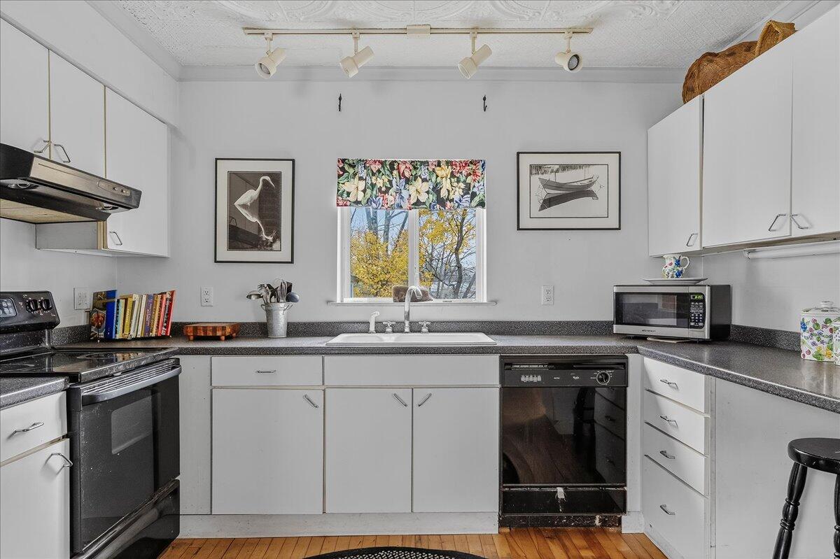 227 High Street Belfast, ME 04915 - Photo 15 of 59 15-227 High St. Belfast (9)