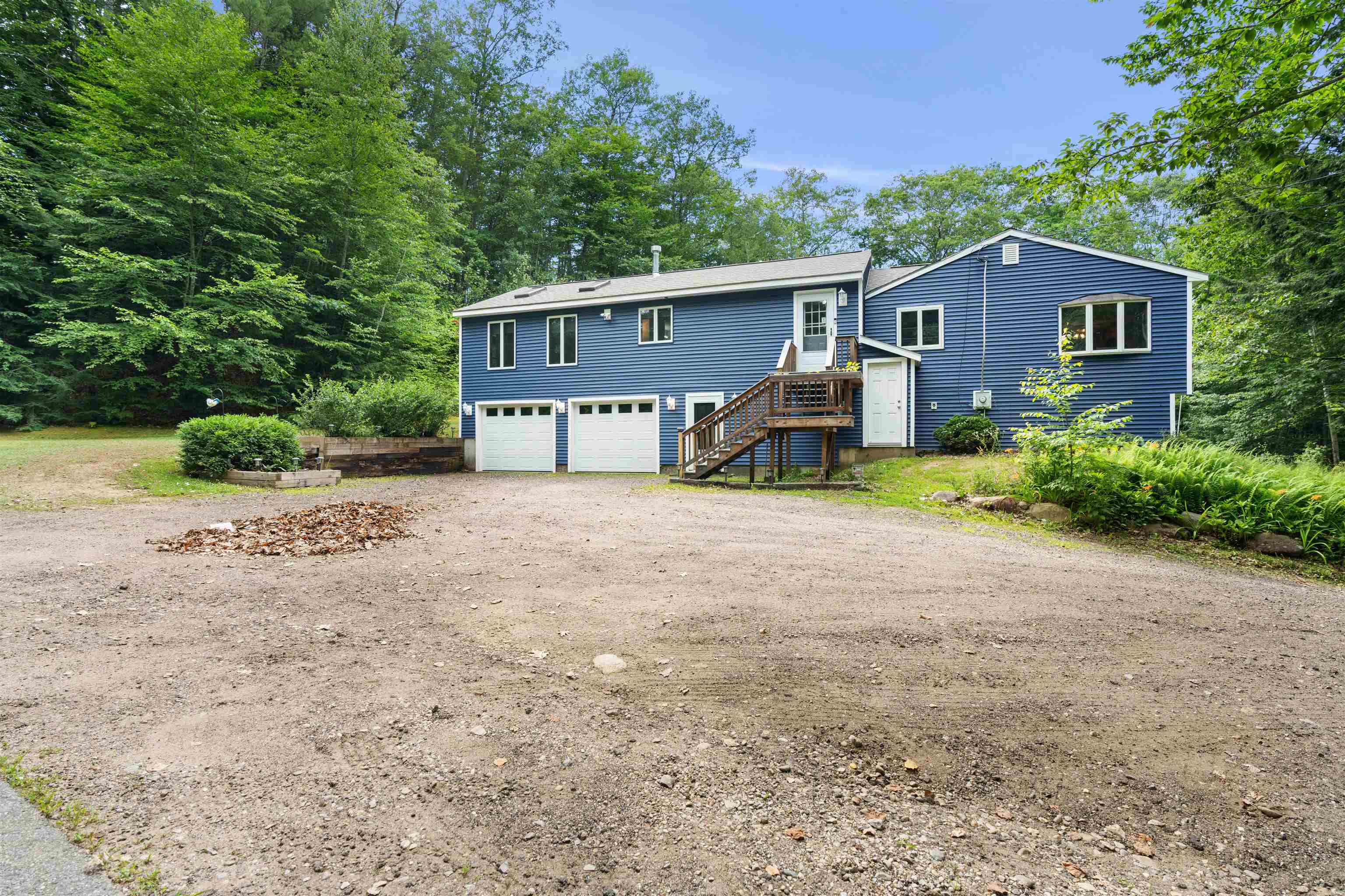 241 Clough Pond Road Loudon, NH 03307 - Photo 6 of 57