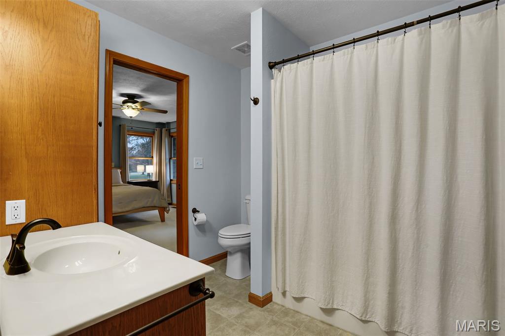 12926 Maple Street Highland, IL 62249 - Photo 15 of 39