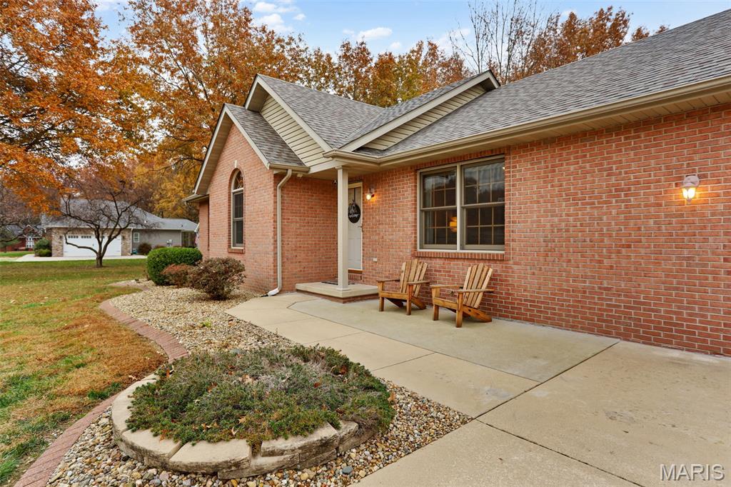 12926 Maple Street Highland, IL 62249 - Photo 2 of 39